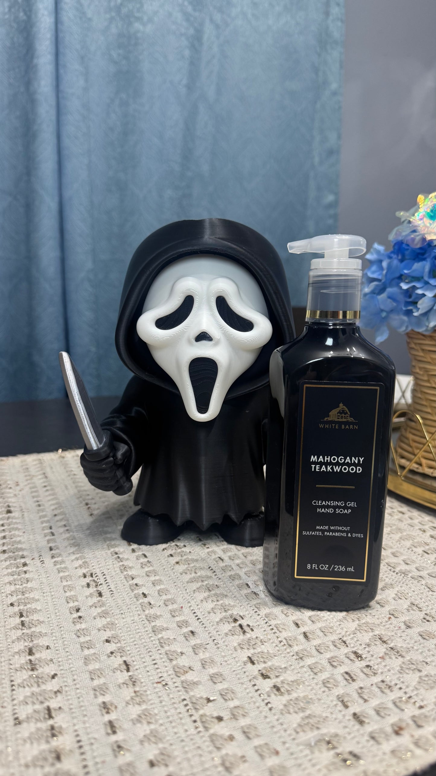 Ghost face BBW holder